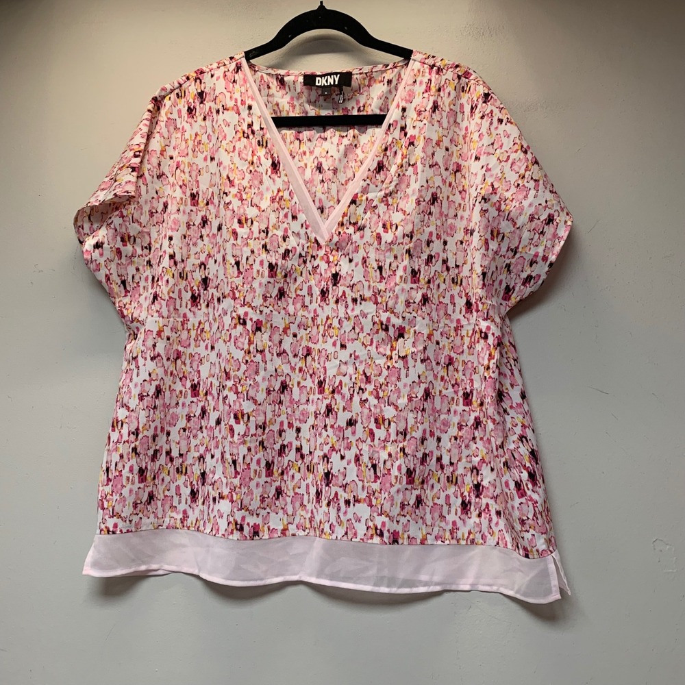 DKNY Blouse Women XL Pink Excellent Abstract V-Neck Sheer Hem Short Sleeve Top